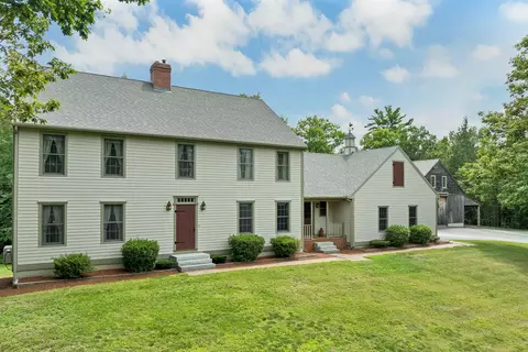 35 Moose Point Dr, Dunbarton, NH 03046