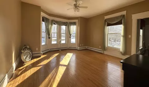 313 Bridge St #3, Manchester, NH 03104
