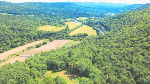 2673 Us Route 5, Saint Johnsbury, VT 05819