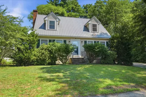 78 Rockwell St, Manchester, NH 03103