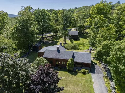 578 Center Rd, Hillsborough, NH 03244