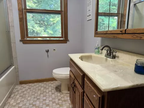Bath - 79 Allen Rd, Bow, NH 03304 photo 4 of 4