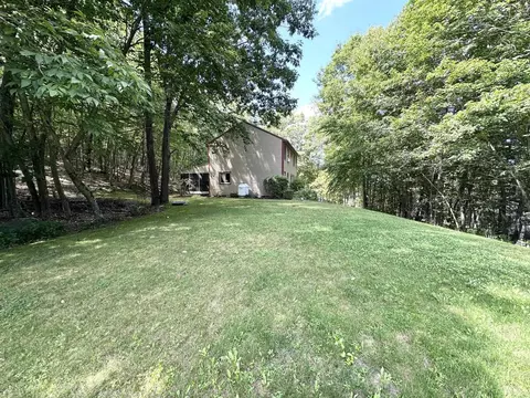 533 Black Brook Rd, Goffstown, NH 03045