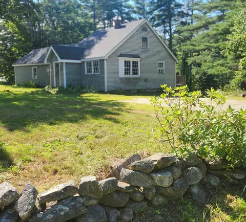 297 Nh Route 104, Danbury, NH 03230