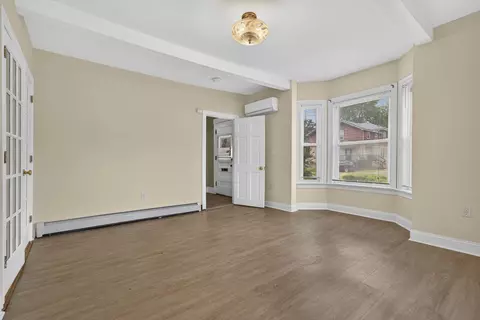 Living - 106 W Broadway, Derry, NH 03038 photo 3 of 9