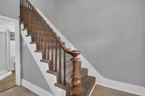 Entry Way - 106 W Broadway, Derry, NH 03038 photo 2 of 3