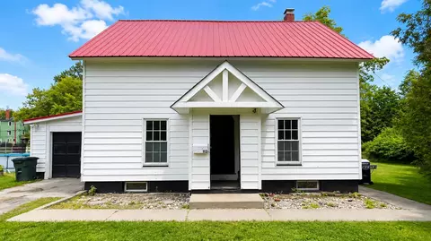 112 Harrison Ave, Saint Johnsbury, VT 05819
