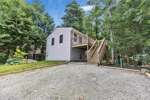 14 Governors Dr, Raymond, NH 03077
