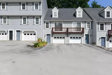 8 Hawkstead Holw, Nashua, NH 03063