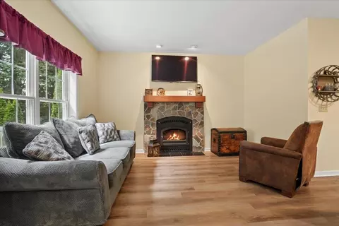 Living - 13 Post Rd, Hooksett, NH 03106 photo 1 of 4