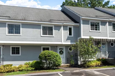 19 Swift Ln, Merrimack, NH 03054