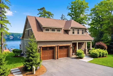 267 Dockham Shore Rd, Gilford, NH 03249