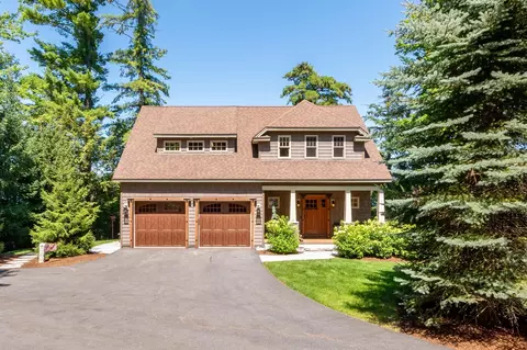 267 Dockham Shore Rd, Gilford, NH 03249