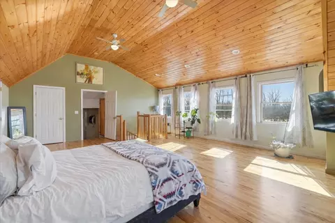 Bedroom - 236 Baker St, Alburgh, VT 05440 photo 3 of 5
