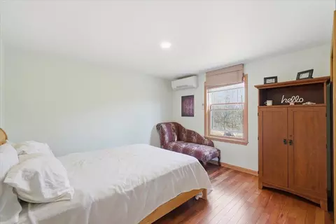 Bedroom - 236 Baker St, Alburgh, VT 05440 photo 1 of 5