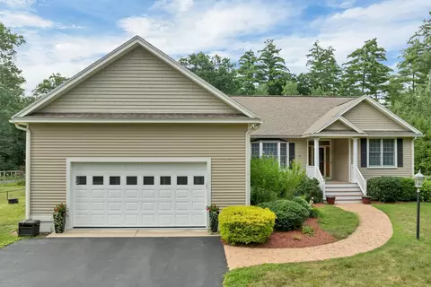 112 Pinecrest Rd, Litchfield, NH 03052