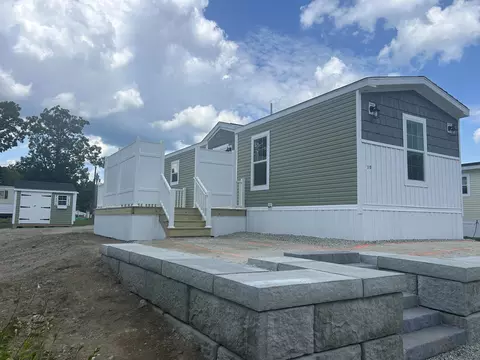 310 Sherwood Gln, Somersworth, NH 03878