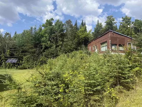 105 White Branch Rd #4, Pittsburg, NH 03592