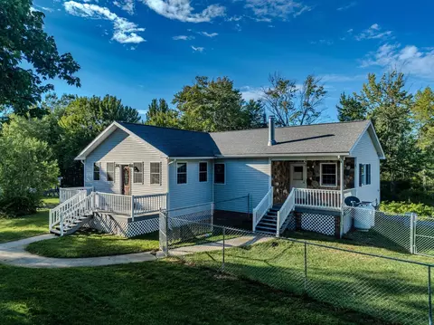 Exterior - 101 River Rd, Bethlehem, NH 03574 photo 1 of 6