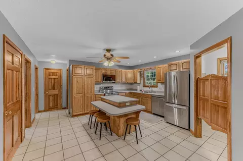 Entry Way - 101 River Rd, Bethlehem, NH 03574 photo 1 of 3