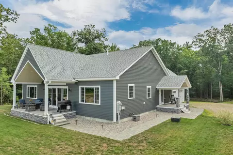 4 Remington Ct, Tuftonboro, NH 03816