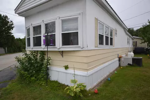 71 Marlette Ave, Hooksett, NH 03106 photo 4