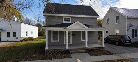 7 Oak St, Saint Albans, VT 05478