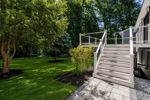 Exterior - 231 Post Rd, North Hampton, NH 03862 photo 5 of 6