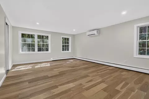 Living - 231 Post Rd, North Hampton, NH 03862 photo 6 of 6