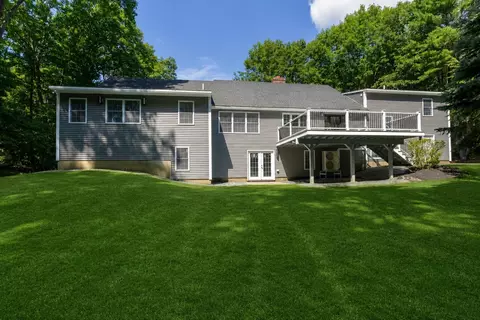 Exterior - 231 Post Rd, North Hampton, NH 03862 photo 4 of 6