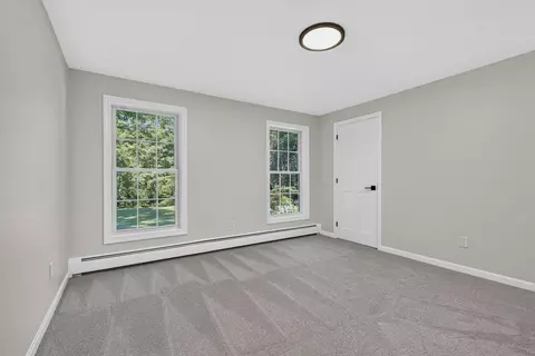 Bedroom - 231 Post Rd, North Hampton, NH 03862 photo 5 of 9