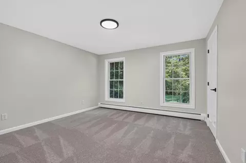 Bedroom - 231 Post Rd, North Hampton, NH 03862 photo 6 of 9