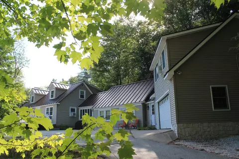 5 7 Mountainside Rd, Woodstock, NH 03262