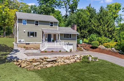 11 Wood Ln, Hollis, NH 03049