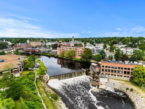 52 Main St #306, Nashua, NH 03064