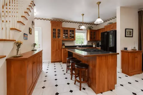 Kitchen - 60 Lyman Dr, Williston, VT 05495 photo 2 of 3