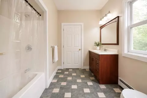 Bath - 60 Lyman Dr, Williston, VT 05495 photo 1 of 2