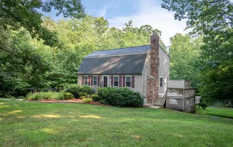 60 Smith Corner Rd, Newton, NH 03858