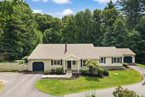34 Old Milford Rd, Amherst, NH 03031