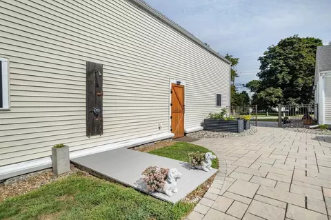 Exterior - 333 Winnacunnet Rd, Hampton, NH 03842 photo 8 of 9