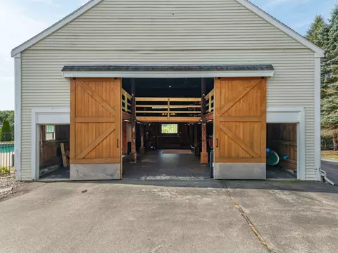Exterior - 333 Winnacunnet Rd, Hampton, NH 03842 photo 9 of 9