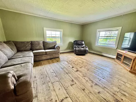 Living - 355 Websterville Rd, Orange, VT 05641 photo 7 of 7