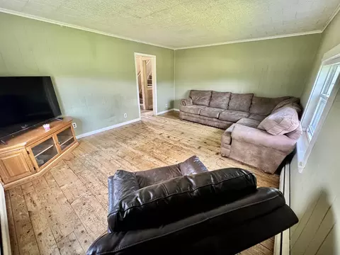 Living - 355 Websterville Rd, Orange, VT 05641 photo 5 of 7