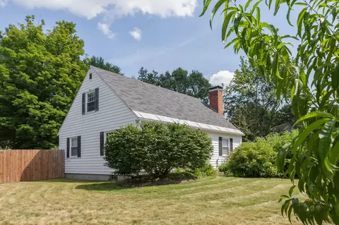 Exterior - 60 Mountain Rd, Concord, NH 03301 photo 7 of 8