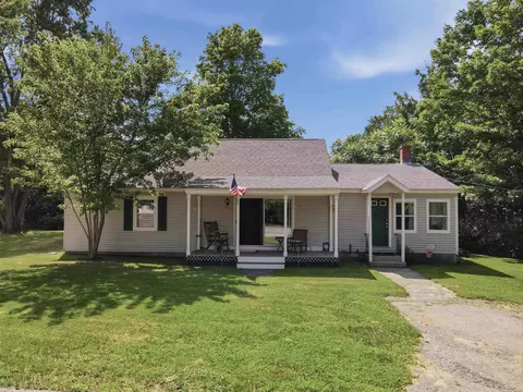 15 School St, Greenville, NH 03048