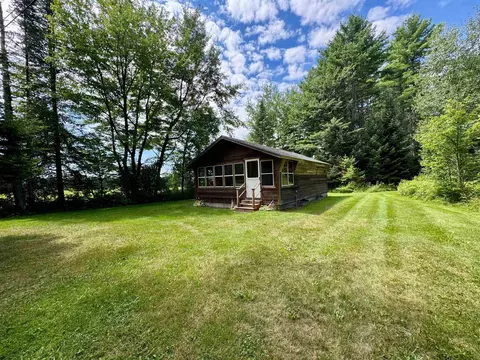 843 Perini Rd, Newbury, VT 05051