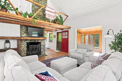 Living - 302 Worcester Loop, Stowe, VT 05672 photo 2 of 5