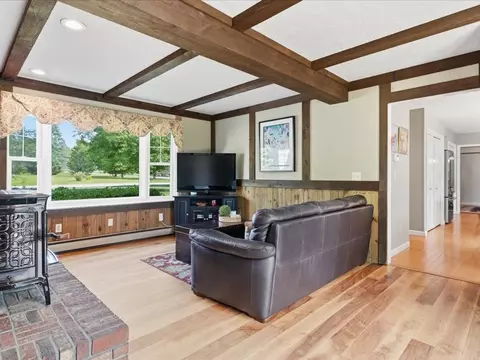 Living - 78 Foothills Dr, Jericho, VT 05465 photo 3 of 4