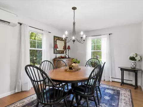Dining - 78 Foothills Dr, Jericho, VT 05465 photo 2 of 3