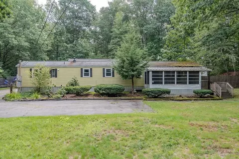 169 Calef Hwy, Lee, NH 03861